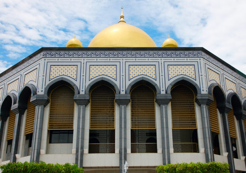 المسجد المركزي في ألماتي